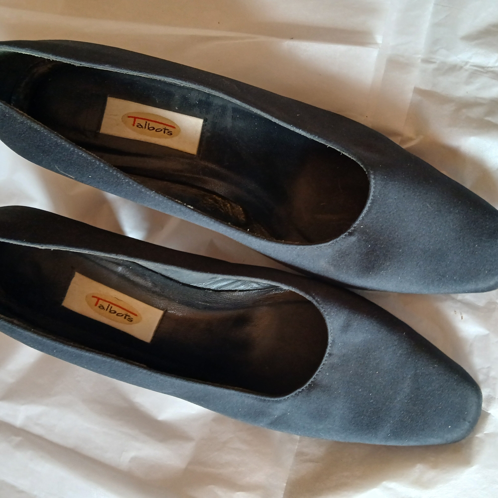 Talbots Black Shoes Elegant Minimalist Design